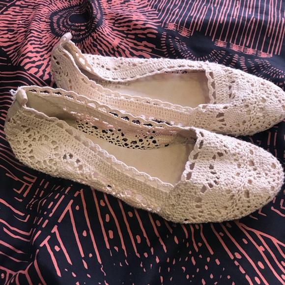 Crochet AE Flat Slip-ons - Picture 1 of 3